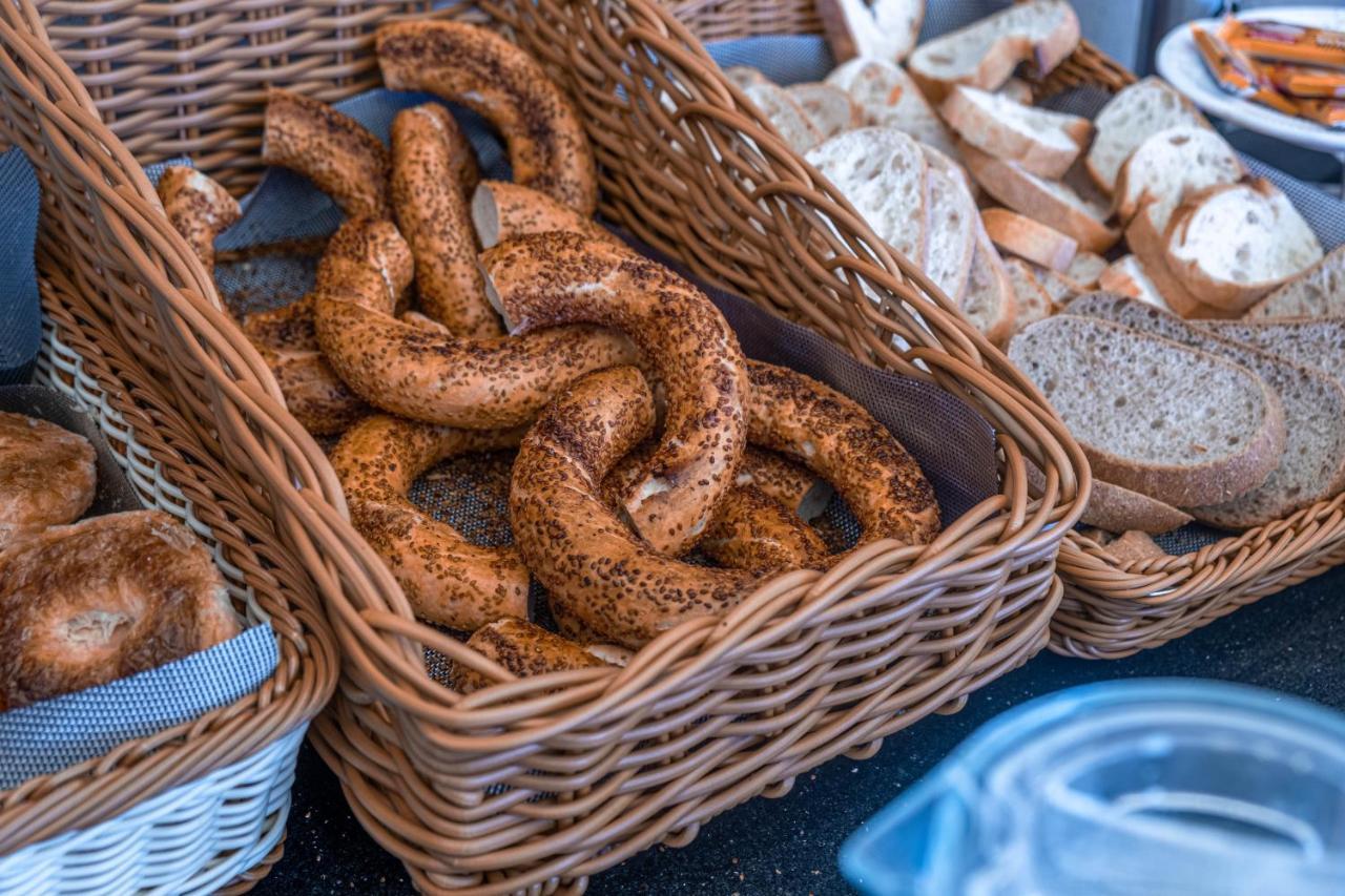Methishotel Karsiyaka  المظهر الخارجي الصورة